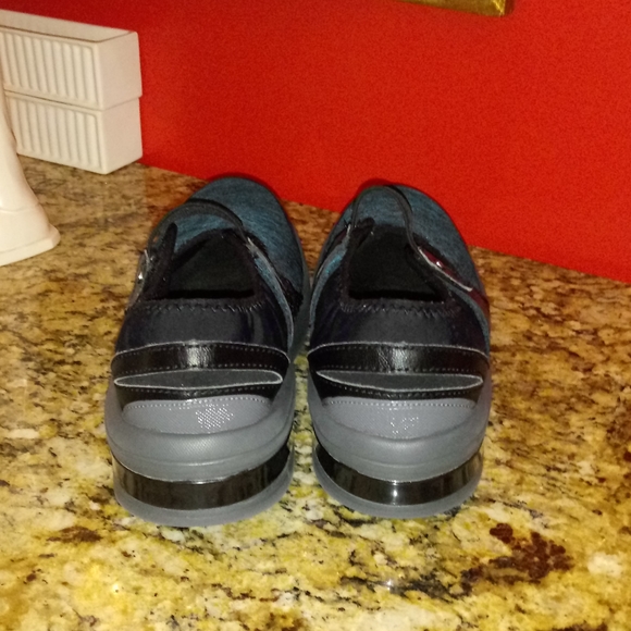 1114 Bzees Reign Shoes - Picture 4 of 7